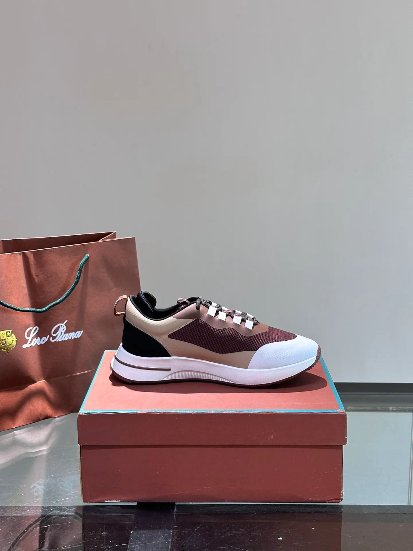 Factory price: 540💰Loro men's shoes💰iana niche Loro classic jogging shoes, men's lace-up casual shoes and sneakers, high-quality lightweight and comfortable fabrics, suitable for outdoor leisure, the color scheme is young and energetic, and it looks great with sportswear or casual suits! Size: 39-45 (46 customized)